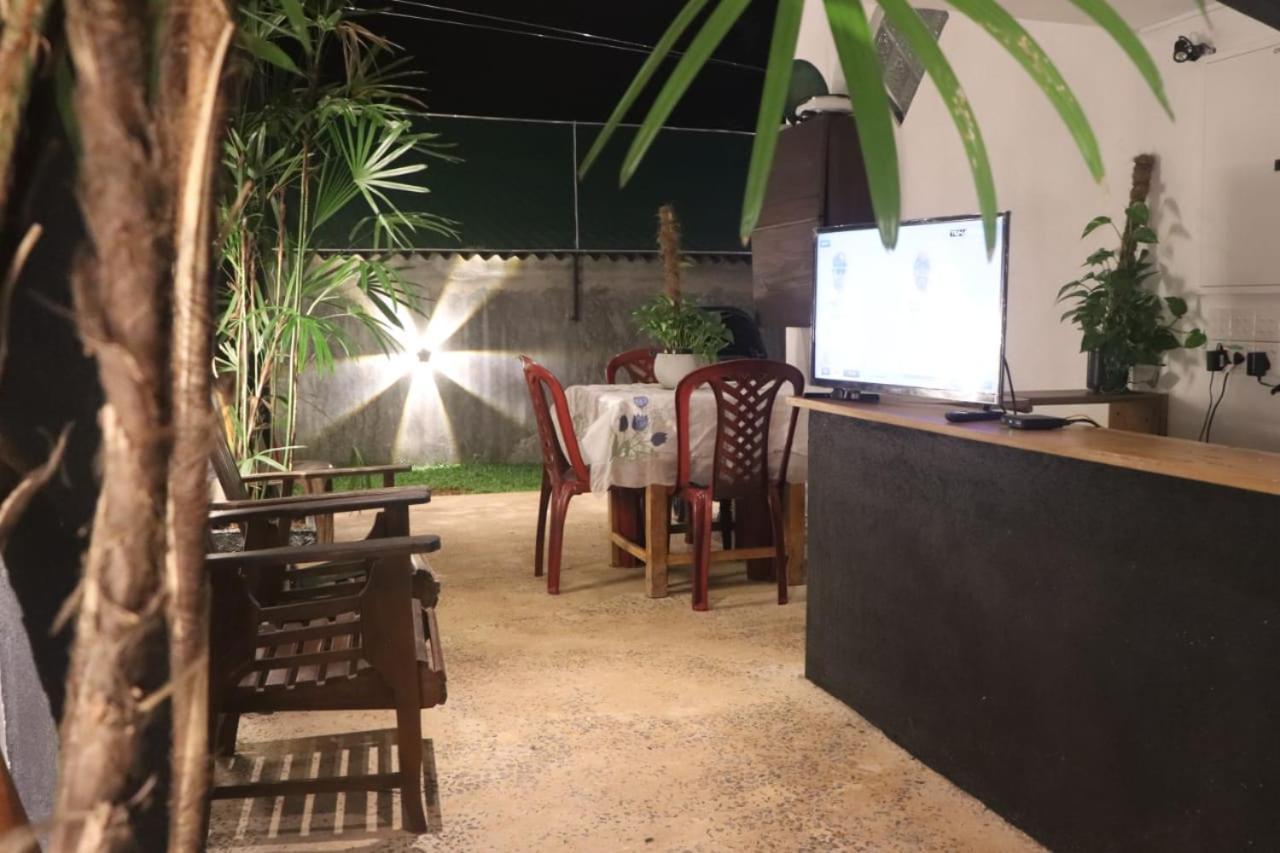 דיקוולה Indunil Place Hiriketiya מראה חיצוני תמונה